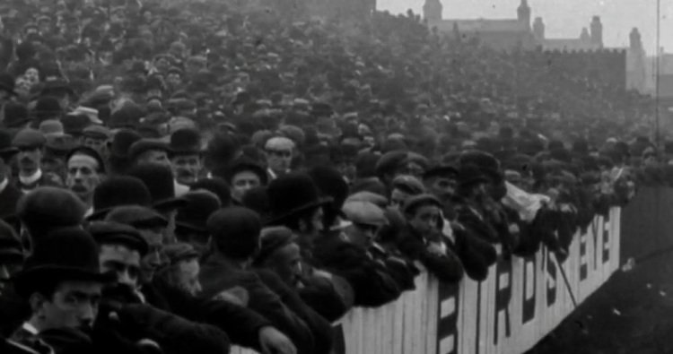 anfield-fans-old